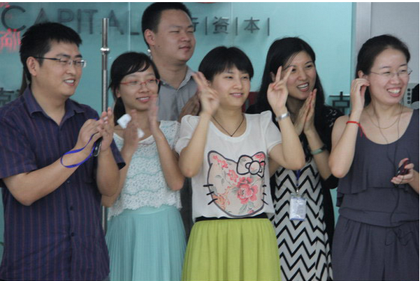 “乒臨城下”；孰與爭(zhēng)鋒