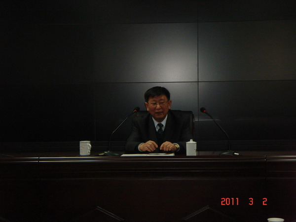 集團董事席華武總經理、王重樂副總經理，集團書記張正山親臨培訓現場為大家授課